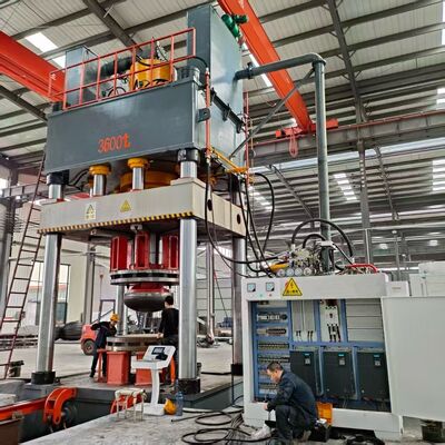 เครื่องอัดไฮดรอลิกแรงดัน 36000KN พร้อมโต๊ะขนาด 5000x5000 สำหรับการอัดจานถัง